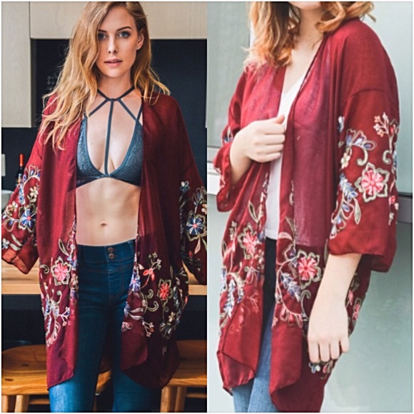 Sweaters - Stunning Bohemian Floral Kimono Cardi Wrap O/S